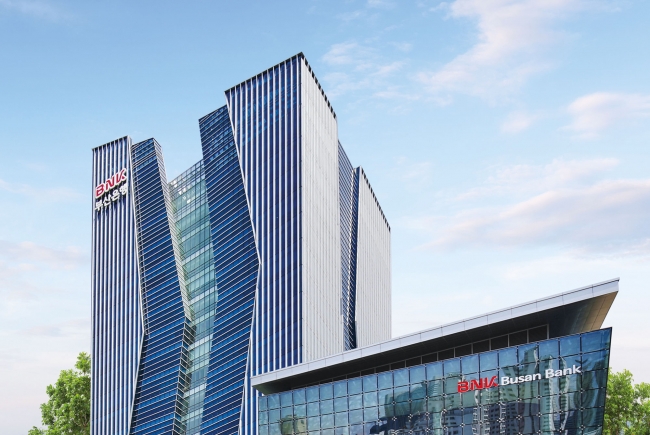 BNK금융 이사회, 책임경영 신호탄?...7년만에 사외이사 자사주 매입 - 뉴스 썸네일 이미지