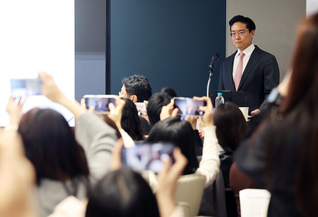 '신라젠부터 삼천당제약까지'...반복되는 K-바이오 잔혹사 [옛날신문보기... - 뉴스 썸네일 이미지
